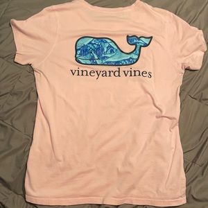 Women’s Vineyard vines tee shirt